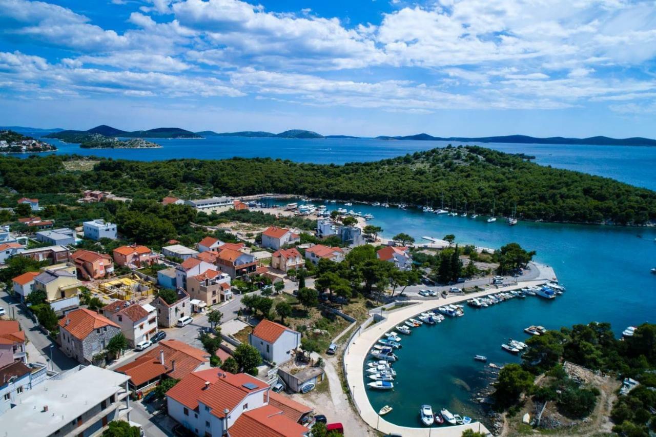 Apartmani Vinko Tribunj-Sovlje Tribalj Dış mekan fotoğraf