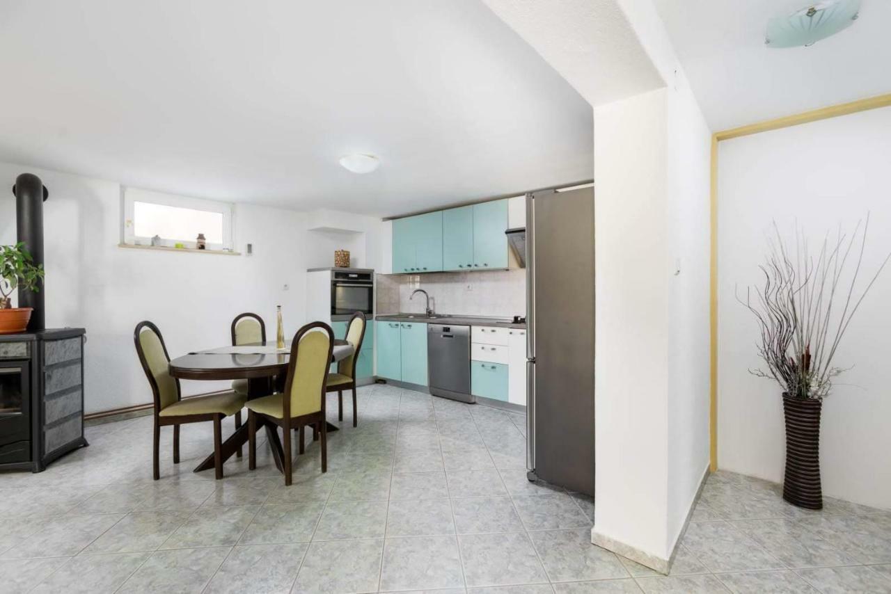Apartmani Vinko Tribunj-Sovlje Tribalj Dış mekan fotoğraf